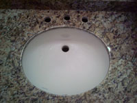Porcelein Undermount Bathroom Sink with Santa Cecilia Granite